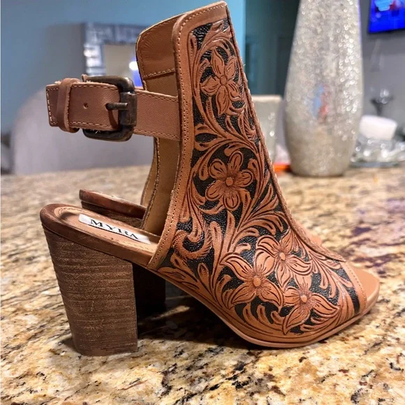 Myra MONIKA BOOT IN HAND-TOOLED LEATHER size 8 - Picture 6 of 16